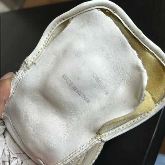 AMIRI Cream Sneakers with Silver Stars - Picture 9 of 10